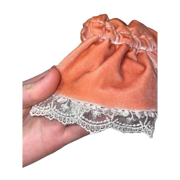 Cuddle Couture size 9M Pink velvet cinched top with lace detailing - Picture 3 of 3